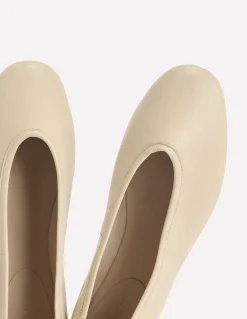 Boden Chaussures Plates-Ballerines couvrantes Jaune beurre