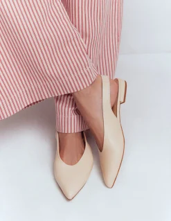 Boden Tenues De Travail|Chaussures Plates-Chaussures plates couvrantes à bout pointu Écru