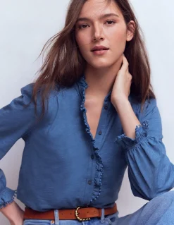 Boden Tops & T-Shirts-Chemise Emily à volants et pompons Bleu denim