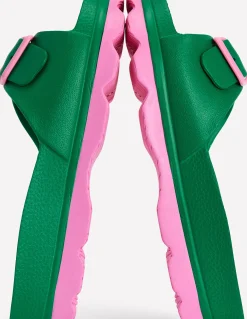 Boden Chaussures Plates|Sandales-Claquettes Lyla à boucle unique Vert/rose