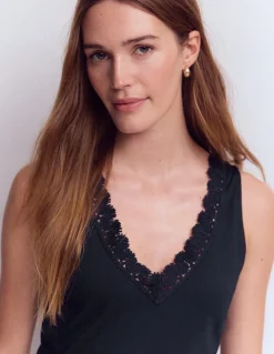 Boden Tops & T-Shirts-Débardeur Flora ultra-doux à détails en dentelle Blazer bleu marine