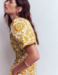 Boden Robes & Combinaisons|Midi-Robe Irene à manches bouffantes Blé doré, motif Meadow Scatter