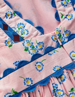 Boden Robes-Robe virevoltante à détails en zigzag Pâquerette rose craie