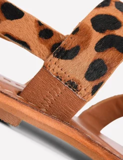 Boden Chaussures Plates|Sandales-Sandales asymétriques Cœurs folk rouge rockabilly