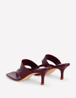 Boden Chaussures À Talons-Sandales façon tongs à petits talons Glycine profond