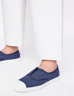 Boden Baskets|Chaussures Plates-Tennis sans lacets en toile Bleu Marine