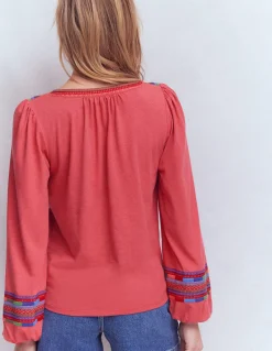 Boden Tops & T-Shirts-Top brodé à col cranté Baie de houx