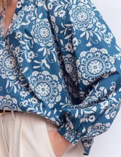 Boden Chemises & Blouses|Tops & T-Shirts-Top Serena à col plissé Bleu, motif Decorative Blossom