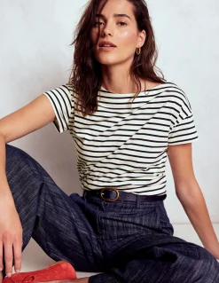 Boden Tops & T-Shirts-T-shirt à col bateau ultra-doux Ivoire, rayé bleu marine