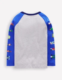 Boden Tops & T-Shirts-T-shirt à manches raglan imprimées Voitures de course