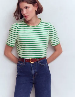 Boden Tops & T-Shirts-T-shirt Ali festonné Rayé ivoire et amazonien